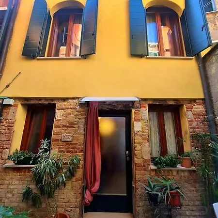 Ca 3 Leoni - Romantic House In The Heart Of