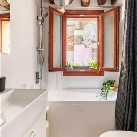 Holiday home Ca 3 Leoni - Romantic House In The Heart Of Venice