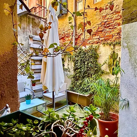 Ca 3 Leoni - Romantic House In The Heart Of *