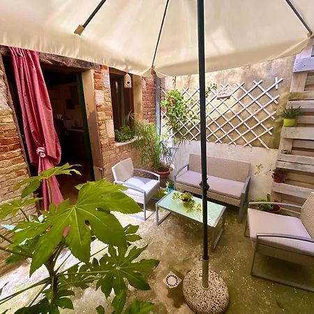 Ca 3 Leoni - Romantic House In The Heart Of Hébergement de vacances