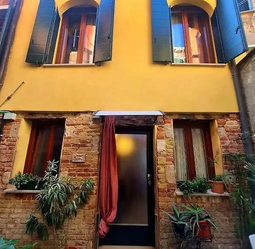 Ca 3 Leoni - Romantic House In The Heart Of