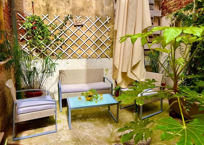 Holiday home Ca 3 Leoni - Romantic House In The Heart Of *